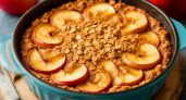 Забудьте про кашу на плите: овсянка с яблоками в духовке — вкуснее, проще и хранится полнедели